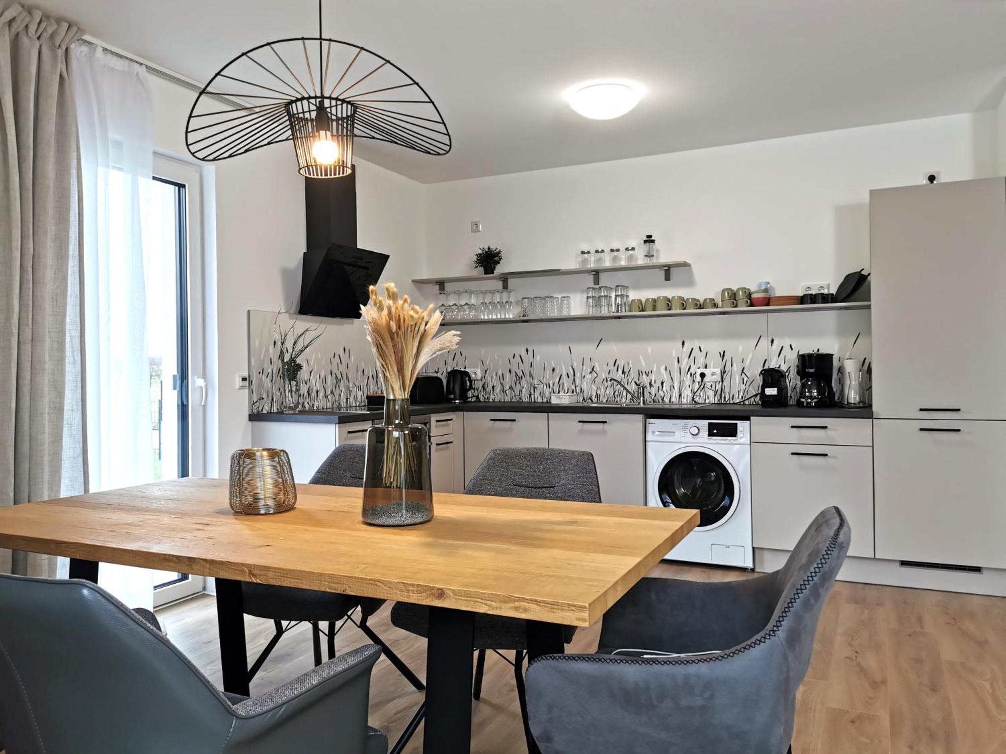 Bohnapartments Haus Zocheblick - 2 Kostenlose Parkplaetze - Sehr Ruhig - 4 Schlafzimmer - Neubau - Vollausstattung - Wlan Hoppegarten Extérieur photo