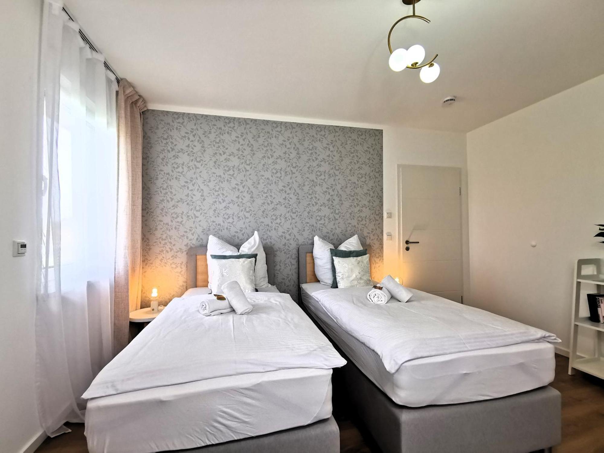 Bohnapartments Haus Zocheblick - 2 Kostenlose Parkplaetze - Sehr Ruhig - 4 Schlafzimmer - Neubau - Vollausstattung - Wlan Hoppegarten Extérieur photo