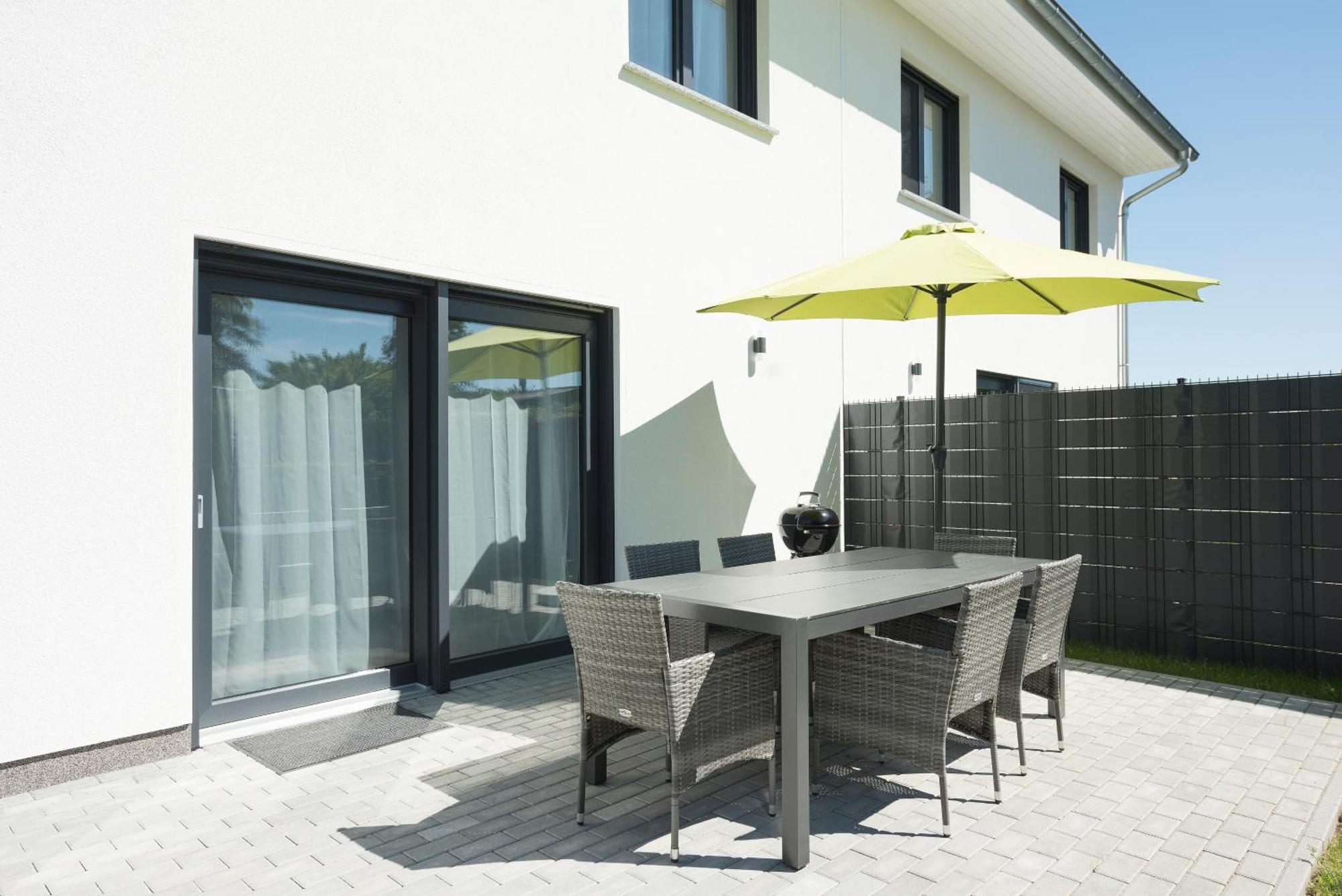 Bohnapartments Haus Zocheblick - 2 Kostenlose Parkplaetze - Sehr Ruhig - 4 Schlafzimmer - Neubau - Vollausstattung - Wlan Hoppegarten Extérieur photo